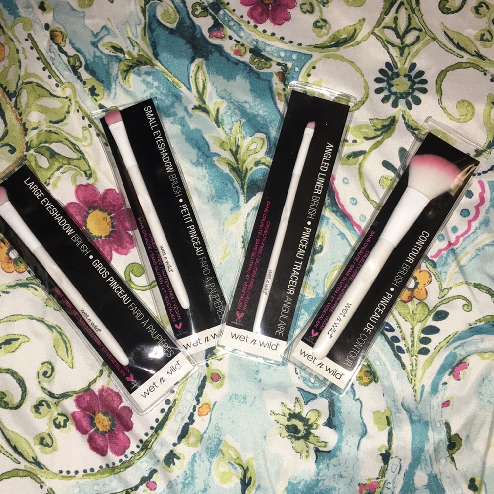 BRAND NEW WET N WILD BRUSHES ✨